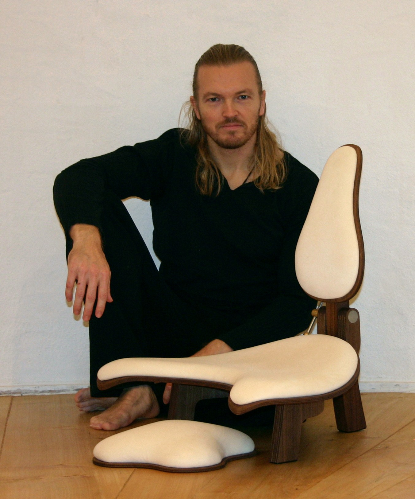 Ajuna Snedkeri og Design Meditation stole og møbler